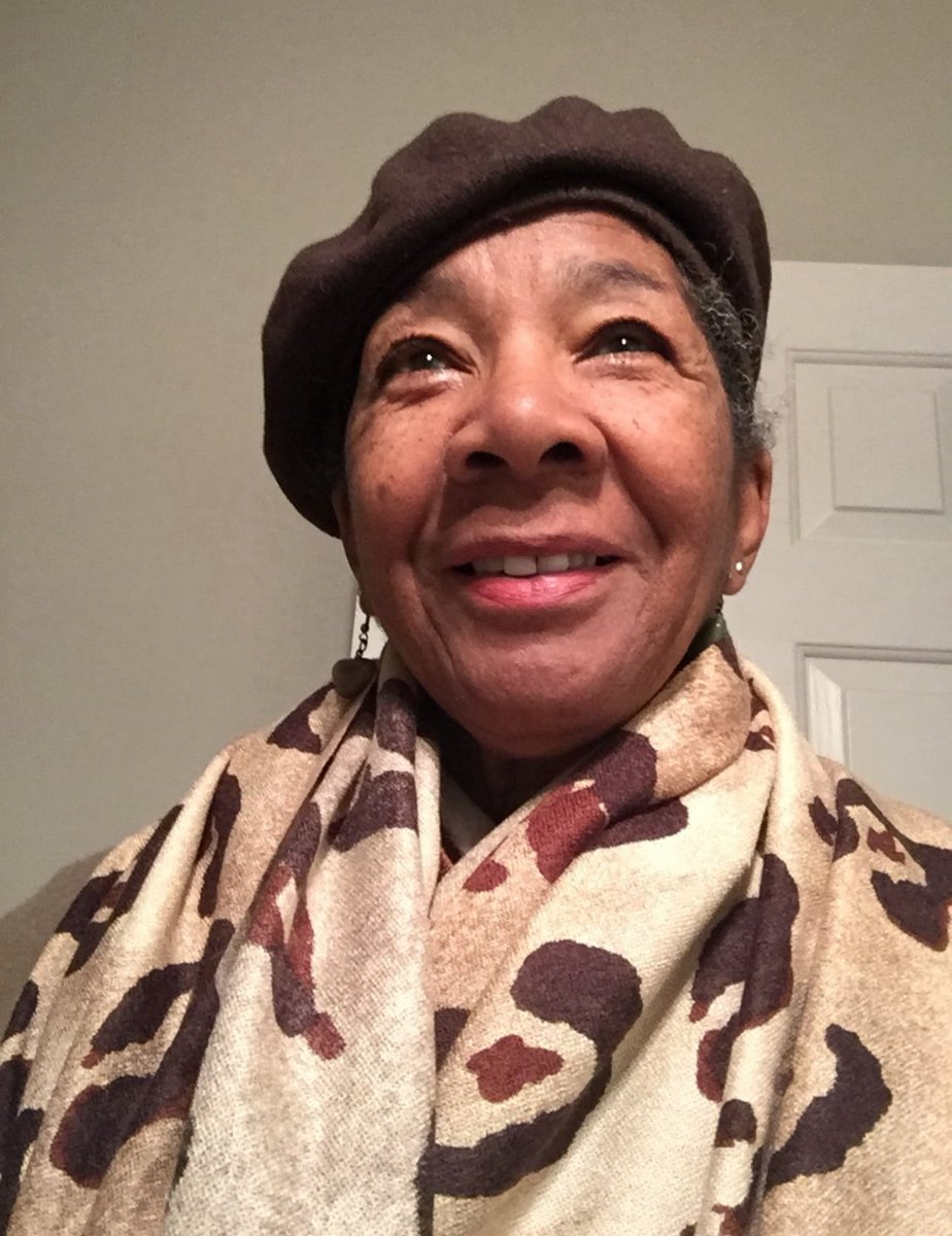 Happy 81st Birthday to my favorite girl 🥰🥰. I love you immeasurably mommy 🥳🎂🎁🎊