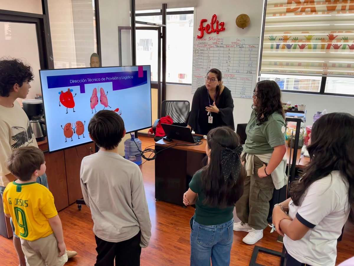 El INDOT recibió a niñas y niños curiosos, valientes y llenos de preguntas.

En una jornada especial, con el acompañamiento de sus padres, recorrieron cada área del Instituto para conocer cómo trabajamos por la donación y el trasplante en el país. A través de actividades