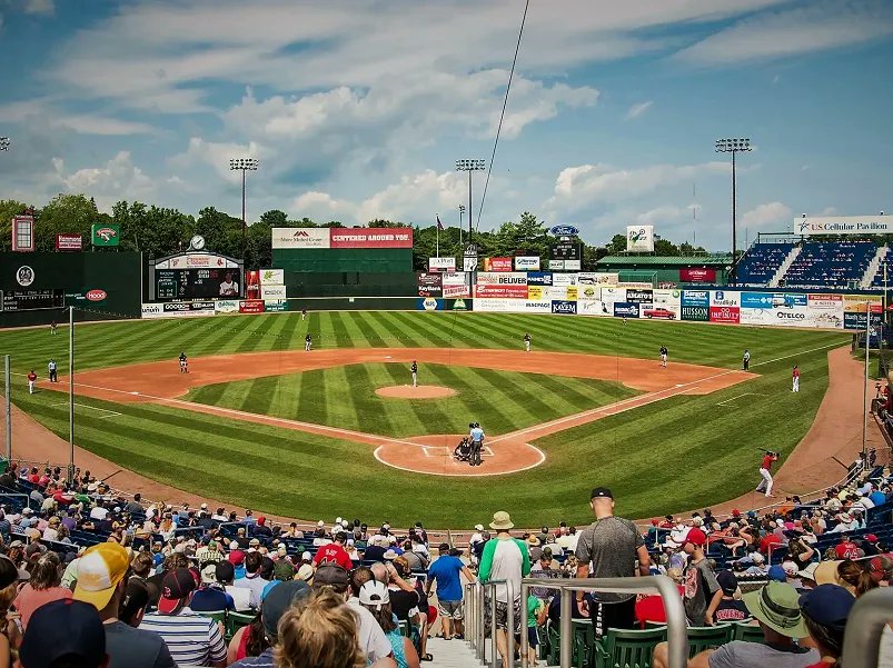 HopRunTours's tweet image. A few spots remain for the two amazing tours remaining this summer! Get the best of #CraftBeer and #MiLB on the ultimate curated tour through the Midwest or New England.

hopruntours.com/2025-tours