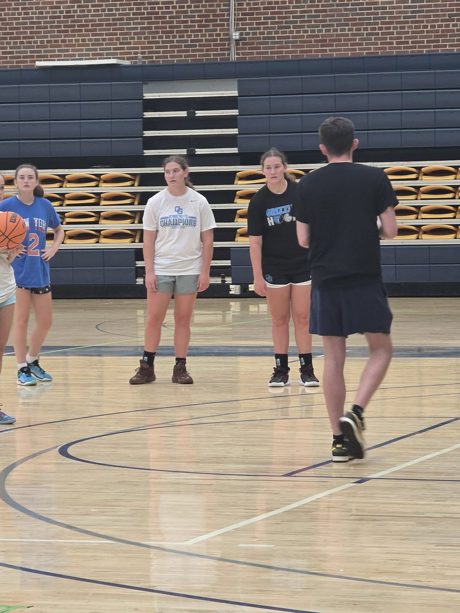 WSSTEALERS (@wsstealers) on Twitter photo <a href="/emmahadley26/">Emma Hadley</a> <a href="/corahadley26/">Cora Hadley</a> and Kaelyn Whitehart <a href="/GoWasps/">Emory & Henry Wasps</a> <a href="/EH_CoachD/">Jaclyn Dickens</a> camp on Thursday.
#GOSTEALERS!!! <a href="/emmahadley26/">Emma Hadley</a> <a href="/corahadley26/">Cora Hadley</a> and Kaelyn Whitehart <a href="/GoWasps/">Emory & Henry Wasps</a> <a href="/EH_CoachD/">Jaclyn Dickens</a> camp on Thursday.
#GOSTEALERS!!!