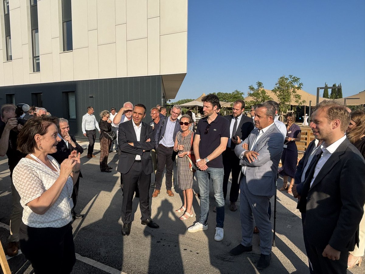 En direct de l’inauguration du nouveau siège social #occitanie de <a href="/Veolia_FR/">Veolia France</a> <a href="/Veolia/">Veolia</a> en présence de <a href="/S_Rossignol/">Stephan Rossignol</a> <a href="/paysdelor/">Pays de l'Or Agglomération</a> <a href="/ADeljarry/">André DELJARRY</a> <a href="/CCIHerault/">CCI Herault</a> <a href="/yvon_bourrel/">BOURREL</a> <a href="/MauguioCarnon/">Ville Mauguio Carnon</a> <a href="/JF_Rezeau/">REZEAU Jean-François</a> <a href="/CCIoccitanie/">CCI Occitanie</a> avec la présentation de toutes les innovations en matière de recherche de