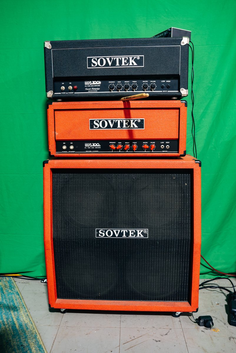 EHX's tweet image. Two heads are better than one.

Rich tone and sweet harmonics are on tap with this set of classic Sovtek MIG-100s.

#ehx #electroharmonix #sovtek #mig100