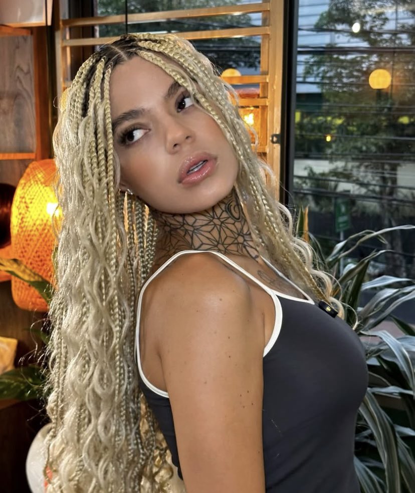 krechimbahpta's tweet photo. Melissa con trenzas es todo lo que esta bien
#MelissaGatexIcono #PandillaGate https://t.co/VwJieAscW3