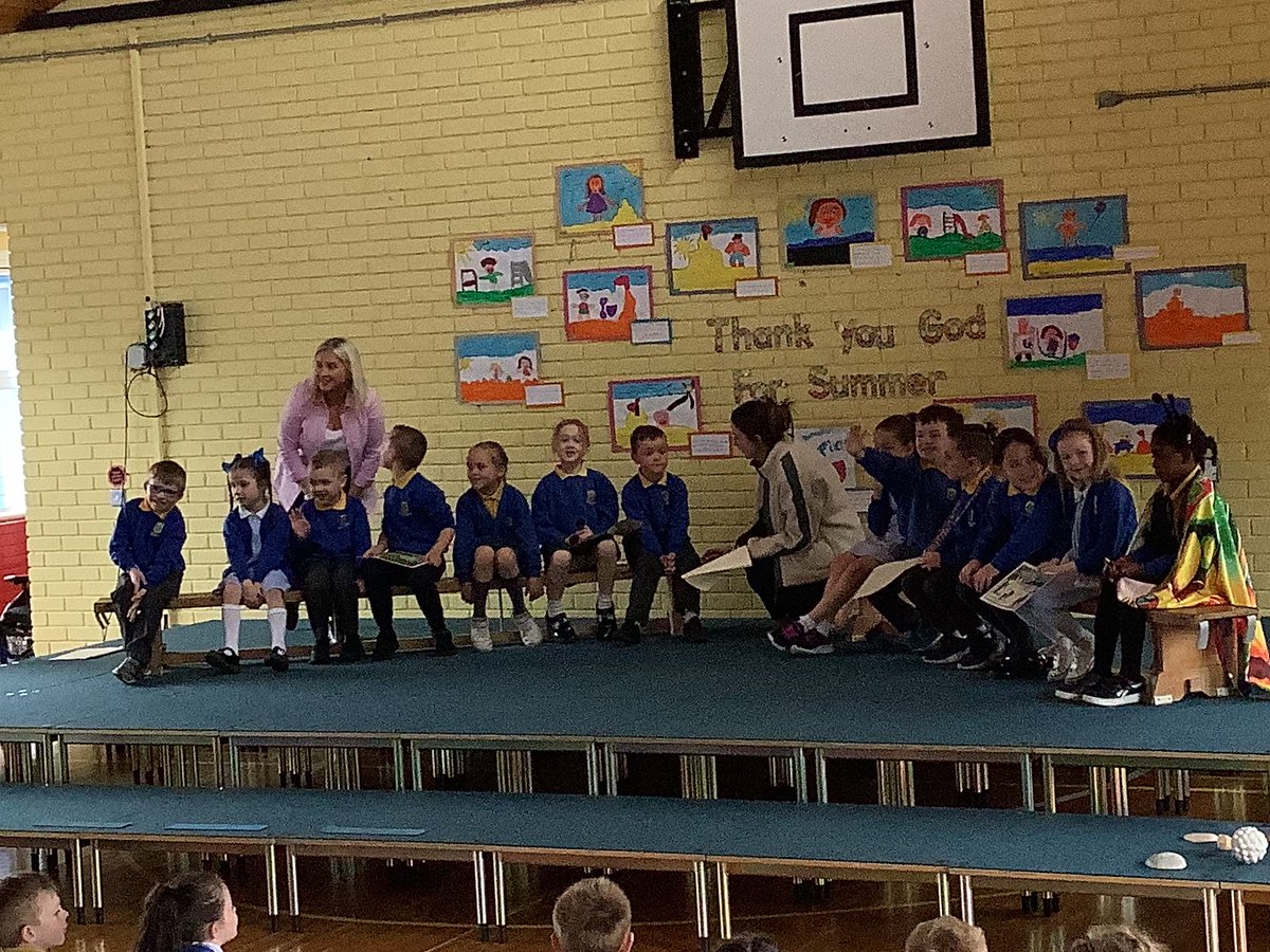 Year 2 pupils treated us to a wonderful Assembly based on the theme - “Thank You God for Summer”. Well done to all the Year 2 children.