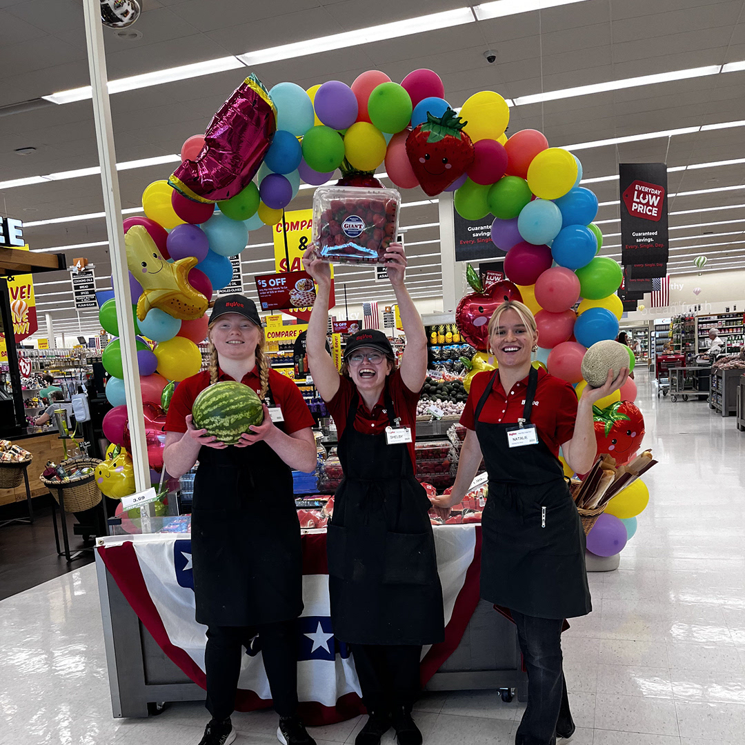 The team is ready for you! Join us this weekend for our 🍇🌽🍓 MEGA PRODUCE SALE 🍎🫛🥑  these deals are as fresh as our fruits and vegetables. You won’t want to miss these prices. #indianolahyvee