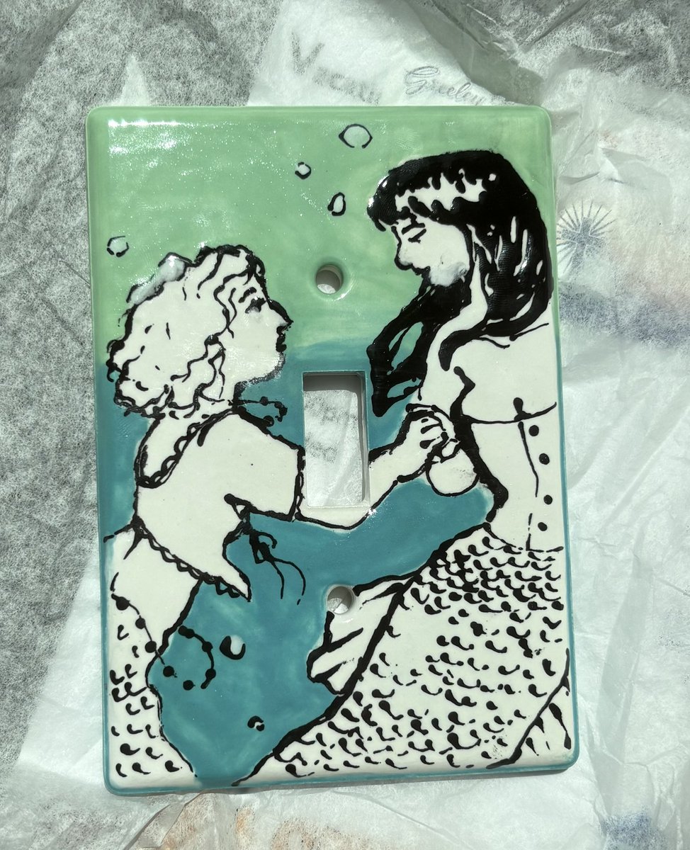asunderkind_'s tweet image. yuri mermaid pottery side quest
