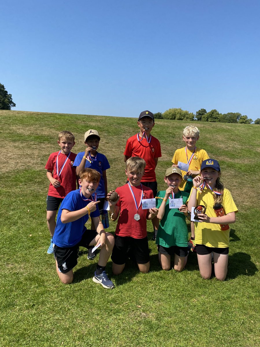 ccbschools's tweet image. A fantastic day with the @cdat_education trust schools playing cricket 🏏
📣“Best day ever!” Stretton,St. Matthew’s player
WINNERS for each pool:
1. Bunbury Aldersey
2. Stretton St. Matthew’s
3 & 4 Christ Church Moreton CE
Well done 👏🏼 we look forward to seeing you next year!