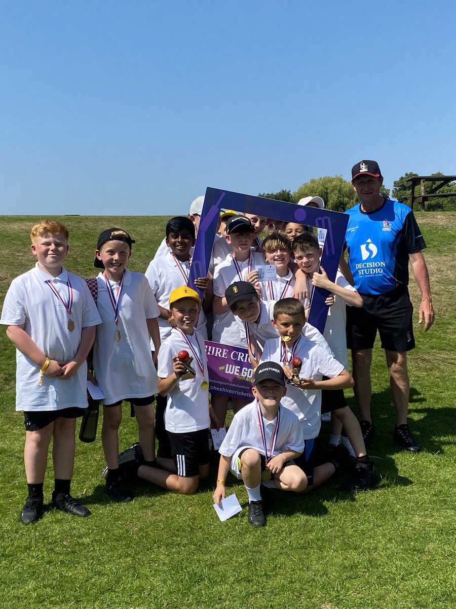 ccbschools's tweet image. A fantastic day with the @cdat_education trust schools playing cricket 🏏
📣“Best day ever!” Stretton,St. Matthew’s player
WINNERS for each pool:
1. Bunbury Aldersey
2. Stretton St. Matthew’s
3 & 4 Christ Church Moreton CE
Well done 👏🏼 we look forward to seeing you next year!