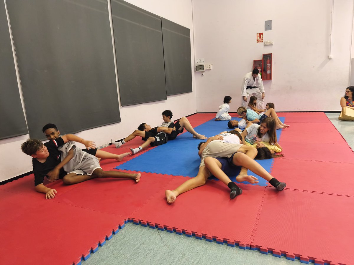 IE Daniel Mangrané tweet media