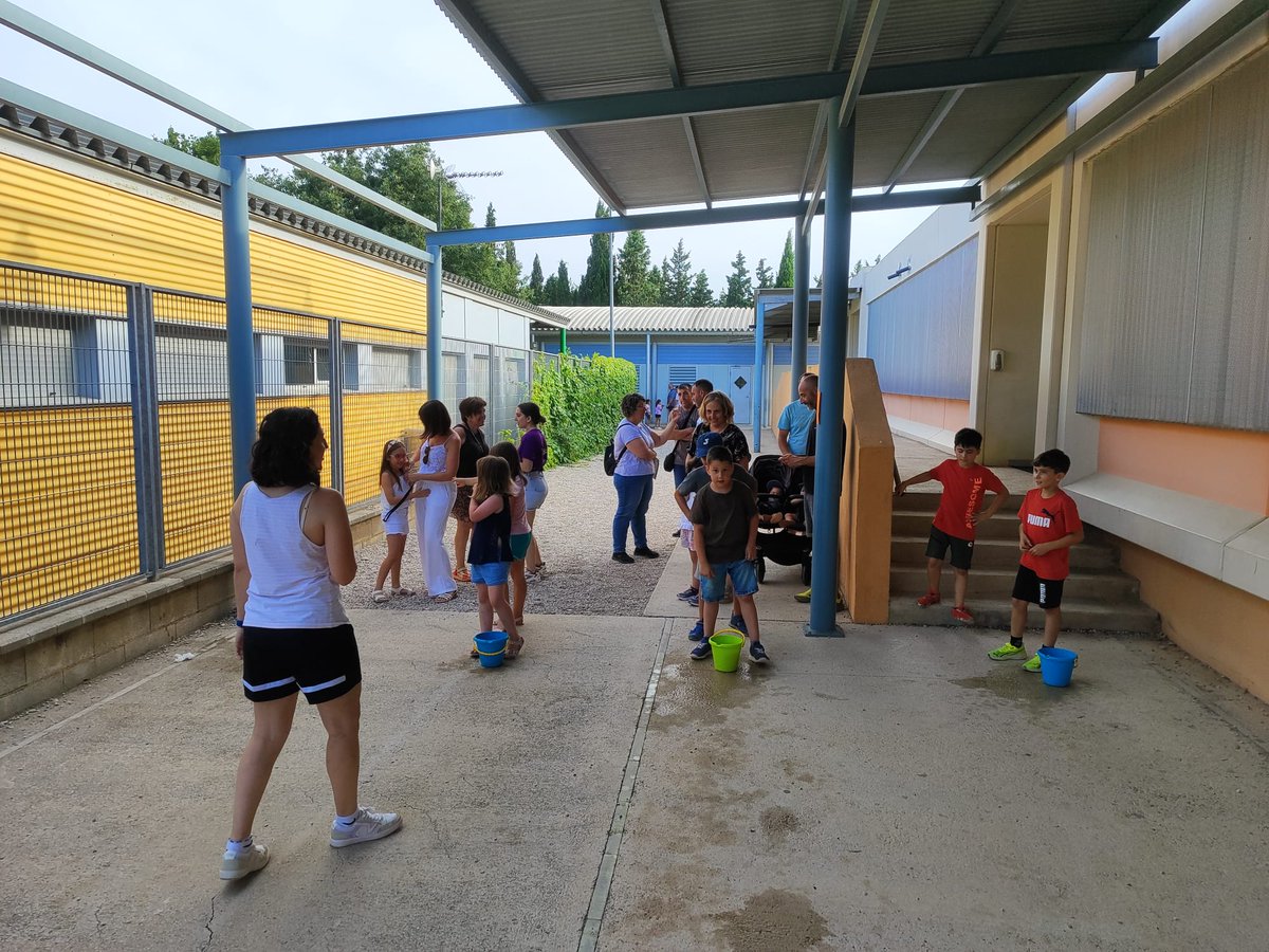 <a href="/JessEMD1/">Jesús EMD</a> <a href="/cintaespuny/">Cinta</a> <a href="/xavipomada/">Xavi Pomada Ortiz</a> <a href="/mserr386/">Mònica Serra</a> <a href="/movaso83/">Mònica Vallés Sogues</a> 🙌 Més activitats en marxa amb la col·laboració de les entitats del nostre entorn.
Gràcies per fer comunitat i sumar a la festa! 🎉