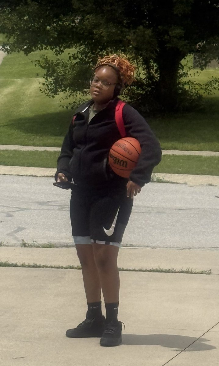 On my way to work out…NO DAYS OFF!!!