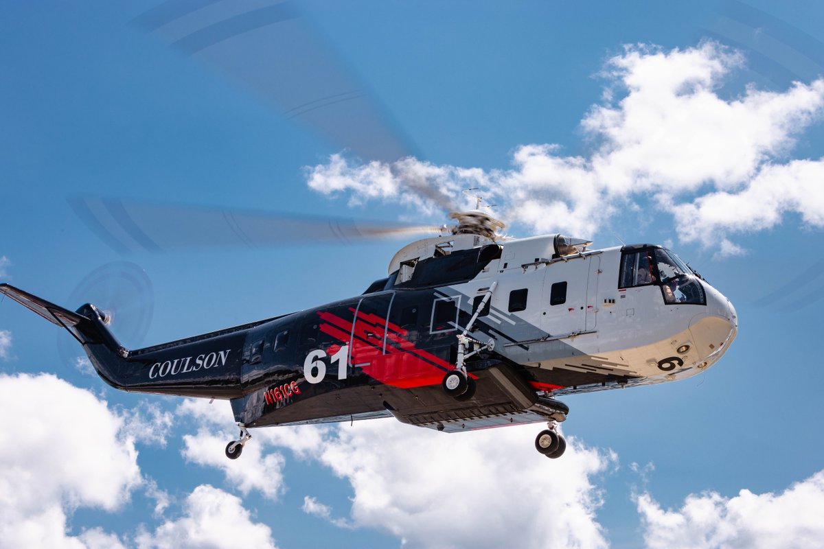 For the first time in Canada, Coulson is flying live-fire night ops with our NVG-equipped S-61 helitanker, supporting BC Wildfire Service. This 70-day contract brings our proven global experience to BC. Full release: f.mtr.cool/thcqrbfibx #coulsonaviation #aerialfirefighting