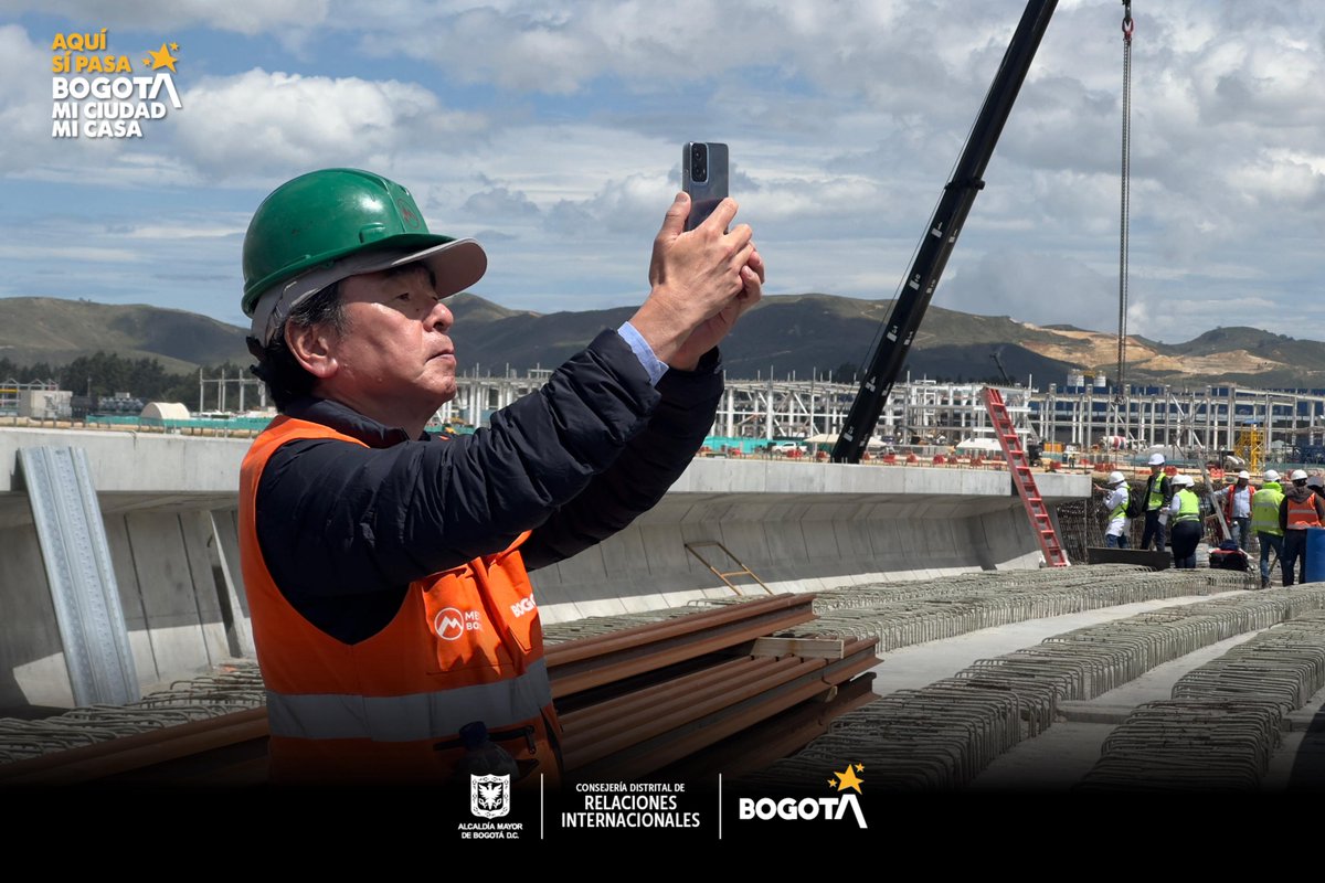 Relaciones Internacionales Bogotá (@bogotainter_nal) on Twitter photo 🇨🇴I🇯🇵 La Agencia de Cooperación de Japón <a href="/jica_direct_en/">JICA - Japan International Cooperation Agency</a> está en misión técnica en Bogotá.
Este es el punto de partida de una alianza que, junto a <a href="/planeacionbog/">Planeación Bogotá</a> y <a href="/MetroBogota/">Metro de Bogotá</a>, fortalecerá el funcionamiento y sostenibilidad de nuestra Línea 1 del Metro.
#ElMetroAvanza
1/2 ⬇️ 🇨🇴I🇯🇵 La Agencia de Cooperación de Japón <a href="/jica_direct_en/">JICA - Japan International Cooperation Agency</a> está en misión técnica en Bogotá.
Este es el punto de partida de una alianza que, junto a <a href="/planeacionbog/">Planeación Bogotá</a> y <a href="/MetroBogota/">Metro de Bogotá</a>, fortalecerá el funcionamiento y sostenibilidad de nuestra Línea 1 del Metro.
#ElMetroAvanza
1/2 ⬇️