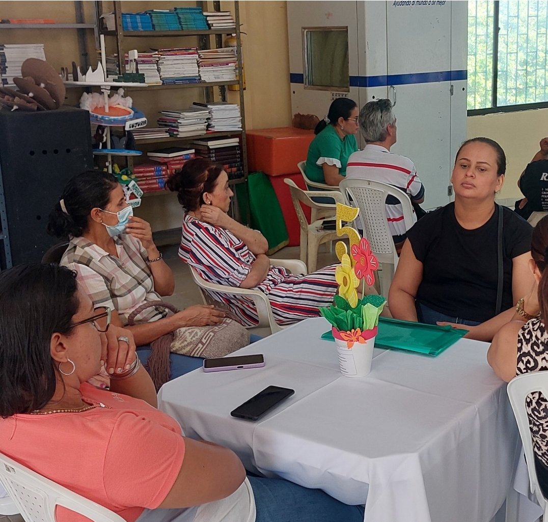 VERONICA TAMARA MARTINEZ. MI BOLSILLO PEDAGÓGICO. tweet media