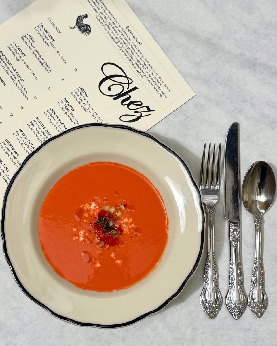 Cool soup for a hot weekend.
Gazpacho aux Fraises 🍓
Chilled strawberry soup, French feta, English cucumber, mint, piquillo pepper.
Refreshing. Savory. Delicious.
Available for lunch, dinner, or weekend brunch.
#georgetowndc