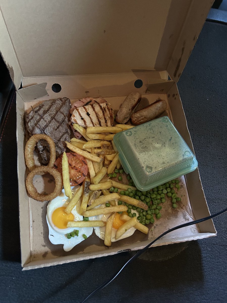 JamieL_P's tweet photo. Parked up in Trafford park. Absolutely boiling so walked to the pub and got a mixed grill to takeaway. #WhyTheHellNot ๐คฃ๐คฃ https://t.co/4EdBD54Stl