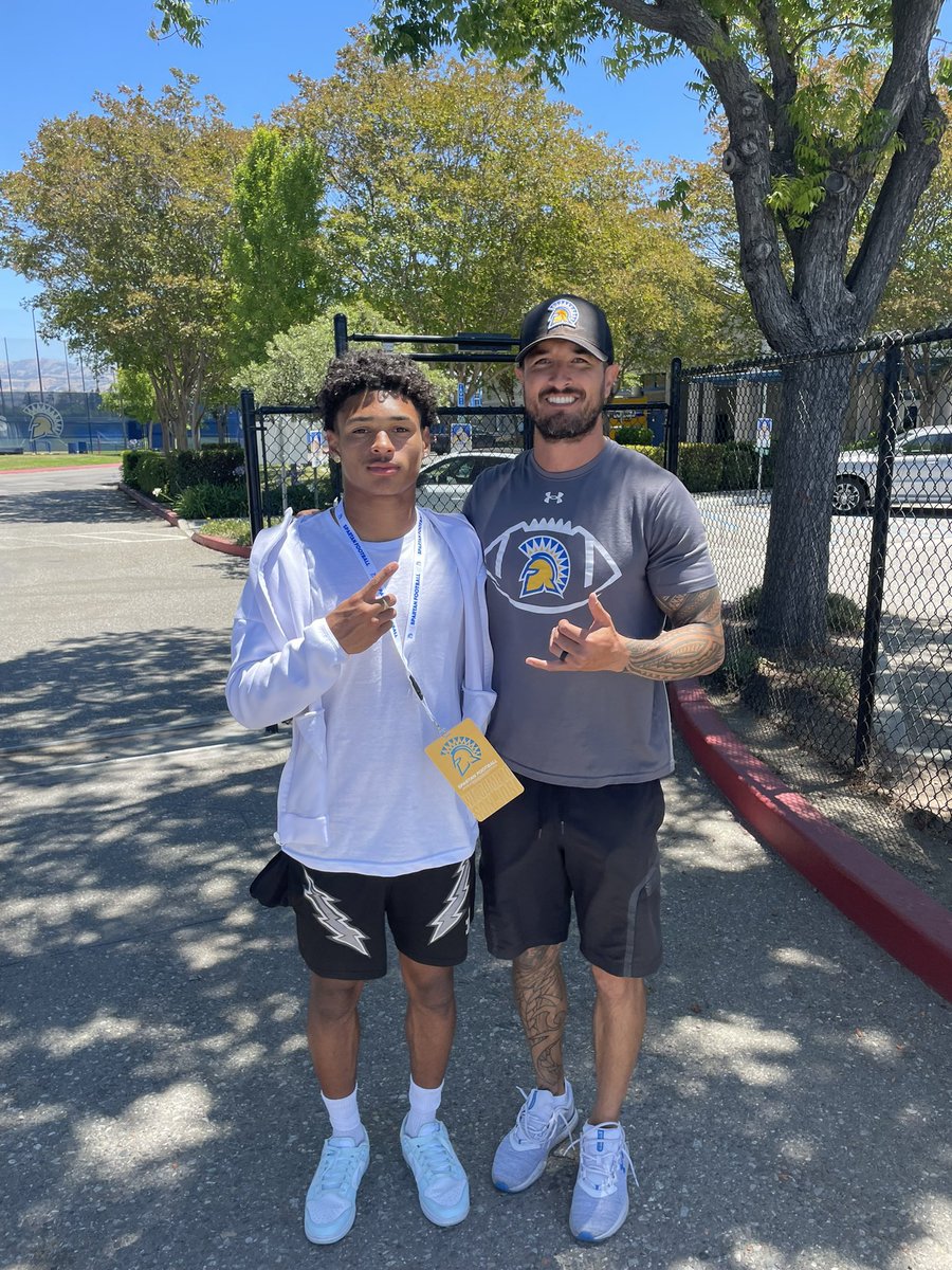 Michael āKikoā Farinas jr (@farinasaka1) on Twitter photo Thank you to Coach <a href="/ken_niumatalolo/">Ken Niumatalolo</a> and <a href="/BRayStutzmann/">Billy Ray Stutzmann</a> for the visit <a href="/SanJoseStateFB/">San JosĆ© State Football</a> looking forward to the future.. <a href="/CoachDeeWR/">DāVonte McKneely</a> <a href="/Coach_Ramer/">Coach Ramer</a> <a href="/chaparralpumafb/">Chaparral Puma Football</a> Thank you to Coach <a href="/ken_niumatalolo/">Ken Niumatalolo</a> and <a href="/BRayStutzmann/">Billy Ray Stutzmann</a> for the visit <a href="/SanJoseStateFB/">San JosĆ© State Football</a> looking forward to the future.. <a href="/CoachDeeWR/">DāVonte McKneely</a> <a href="/Coach_Ramer/">Coach Ramer</a> <a href="/chaparralpumafb/">Chaparral Puma Football</a>
