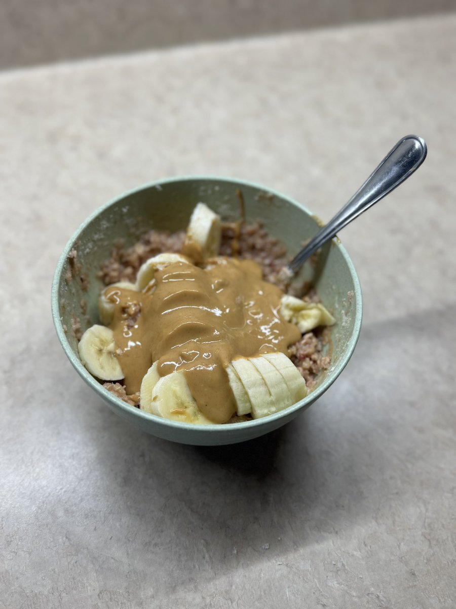 Let’s try this again. Oatmeal, protein, peanut butter, bananas. No Gatorade today because of all the hateful comments on the last post #Weats