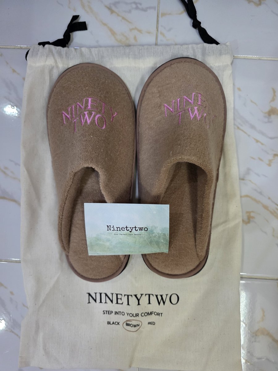 NINAR459's tweet photo. รองเท้าคู่เก่งกับชุดนอนที่ถูกใจฝันหวานหล่ะคืนนี้ ใส่แล้วอบอุ่นหัวใจยิ่งนักทำเอาคิดถึงCEO92
เลยทีเดียวคะ🥰🫶🌷 @ninetytwo_th 
#NINETYTWO 
#SoftDaysCozyWays
#92Socks 
#srchafreen https://t.co/GVfIq8w4E6
