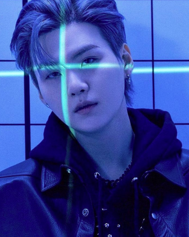 About Music tweet media