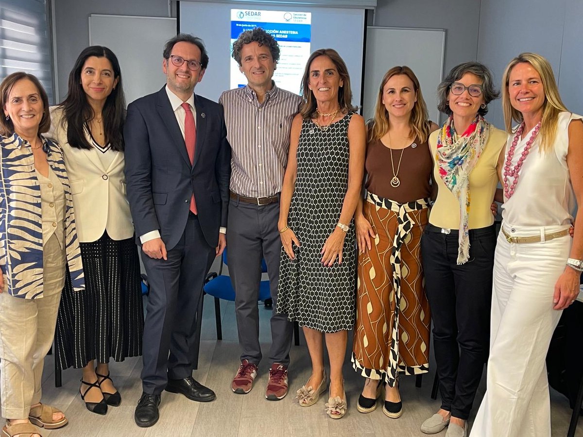 Marina Varela Durán (@marinavareladu1) on Twitter photo Gracias a la Sección de Obstetricia <a href="/sedar_es/">SEDAR</a> por su enorme liderazgo y capacidad de trabajo, que potencia el desarrollo de la Anestesiología Obstétrica
Gracias !
Dra Susana Manrique
Dr Nicolás Brogly
<a href="/JG_Anestesia/">Javier Garcia Fernandez</a> <a href="/MarinaVarelaDu1/">Marina Varela Durán</a> <a href="/argente_pilar/">Pilar Argente Navarro</a> <a href="/mjcolomina/">MJ Colomina</a> <a href="/AbadGurumeta/">Alfredo Abad Gurumeta</a> Gracias a la Sección de Obstetricia <a href="/sedar_es/">SEDAR</a> por su enorme liderazgo y capacidad de trabajo, que potencia el desarrollo de la Anestesiología Obstétrica
Gracias !
Dra Susana Manrique
Dr Nicolás Brogly
<a href="/JG_Anestesia/">Javier Garcia Fernandez</a> <a href="/MarinaVarelaDu1/">Marina Varela Durán</a> <a href="/argente_pilar/">Pilar Argente Navarro</a> <a href="/mjcolomina/">MJ Colomina</a> <a href="/AbadGurumeta/">Alfredo Abad Gurumeta</a>