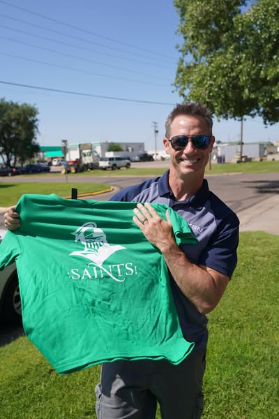 Thanks <a href="/KSNNews/">KSN News Wichita</a>  for coming to <a href="/visitliberal/">Visit Liberal</a> during its #KSNSummerRoadTrip! I'm pretty sure that they're #GoodToBeGreen! Nifty t-shirts, huh? It was great to have you here! #scccsaints #gosaints