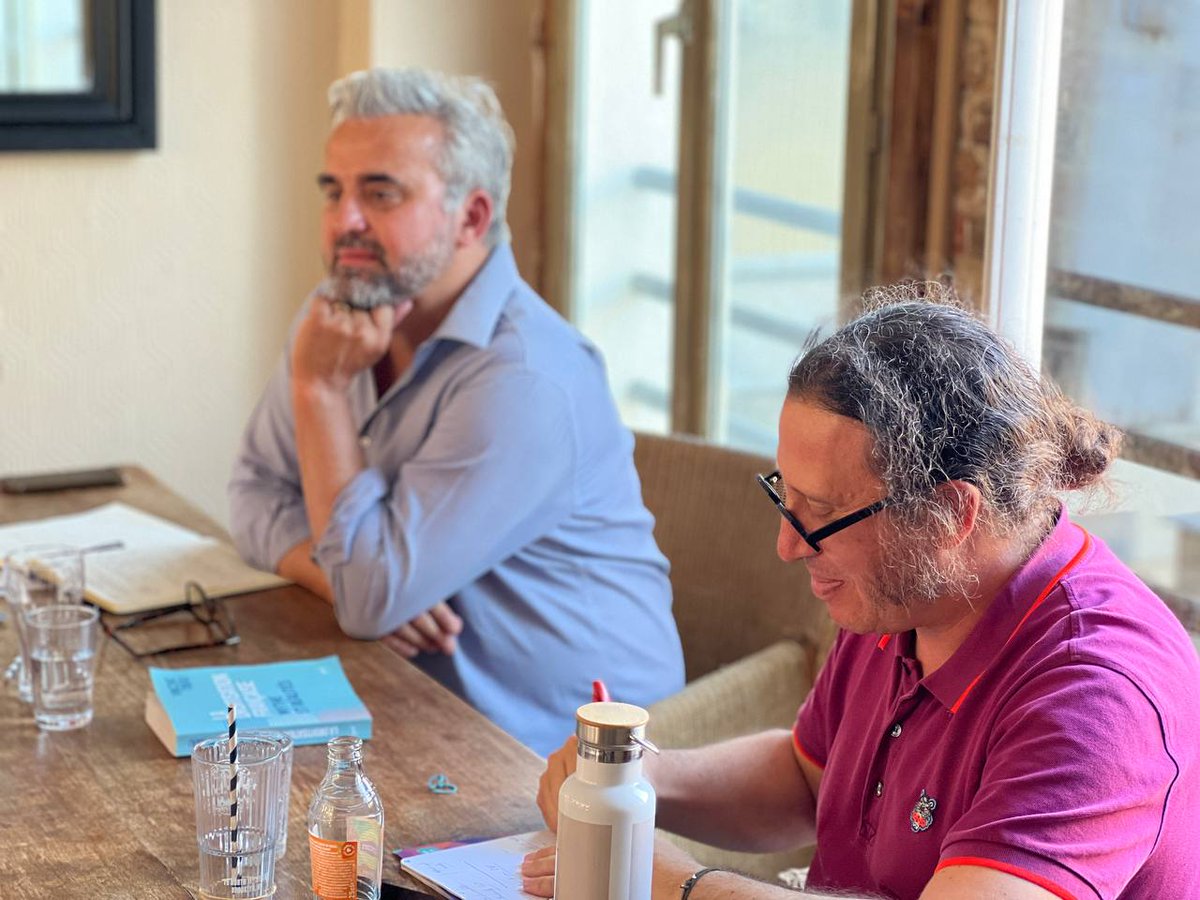 Succès de notre réunion, plus de 60 personnes pour notre Café-Débat avec Vincent Tiberj à #Bagnolet sur le thème "Y a t il droitisation de la société ?".
Contre les idées reçus, les idées d'extrême droite ne progressent pas dans le peuple, mais dans les élites oui.