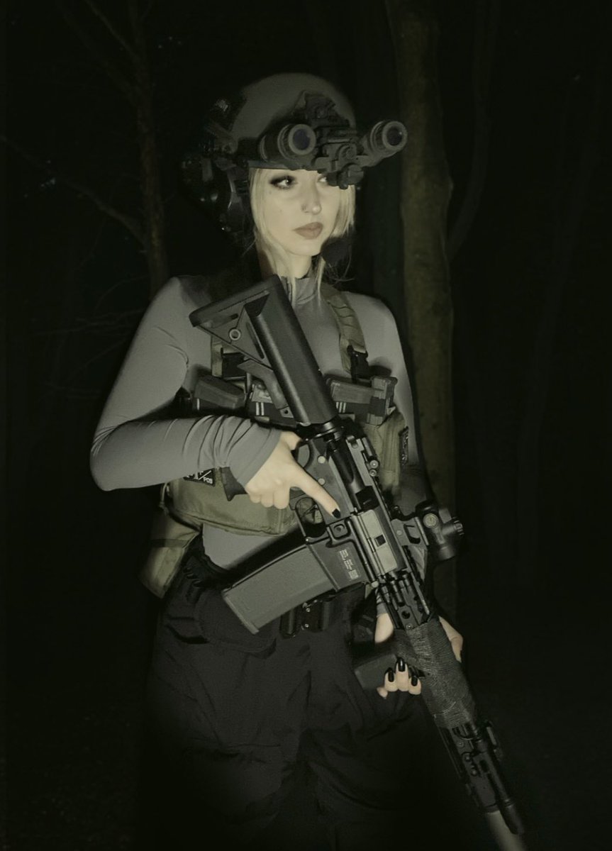 witchghast's tweet image. hunting mothman (I want his autograph)