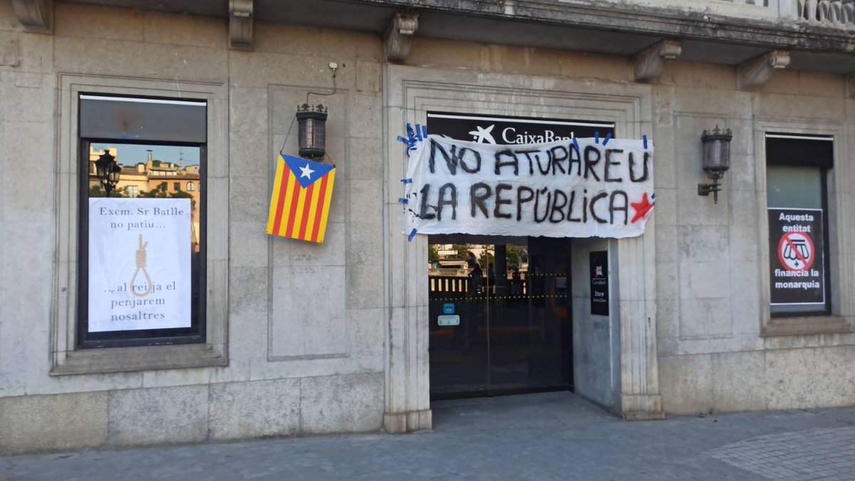 Protesta a Girona (19/6/2025) contra un dels patrons de la Fundación Princesa de Girona (CaixaBank)