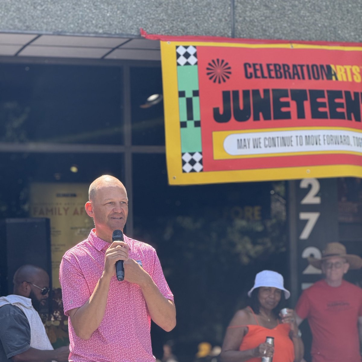 MayorMcCarty's tweet image. Thank you to @CelebrationArt, @capstage & @thesofiasac for inviting us to the Juneteenth Art Walk!
Through art, African American culture survived generational oppression.
Let’s carry forward the spirit of Juneteenth as we strive each day for justice, equality & freedom.