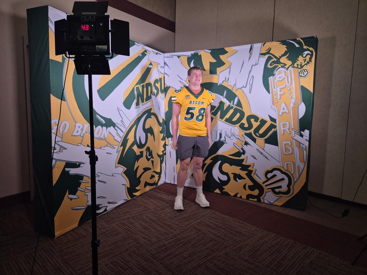 veldkampben18's tweet image. Super excited to be heading back up to Fargo for camp this weekend, super excited to compete and get better and showcase what I can do!!!
@MisterLilly @CoachTimNDSU @NickGoeser @CoachChewy80 @CoachLJ38 @DavidWienke15
