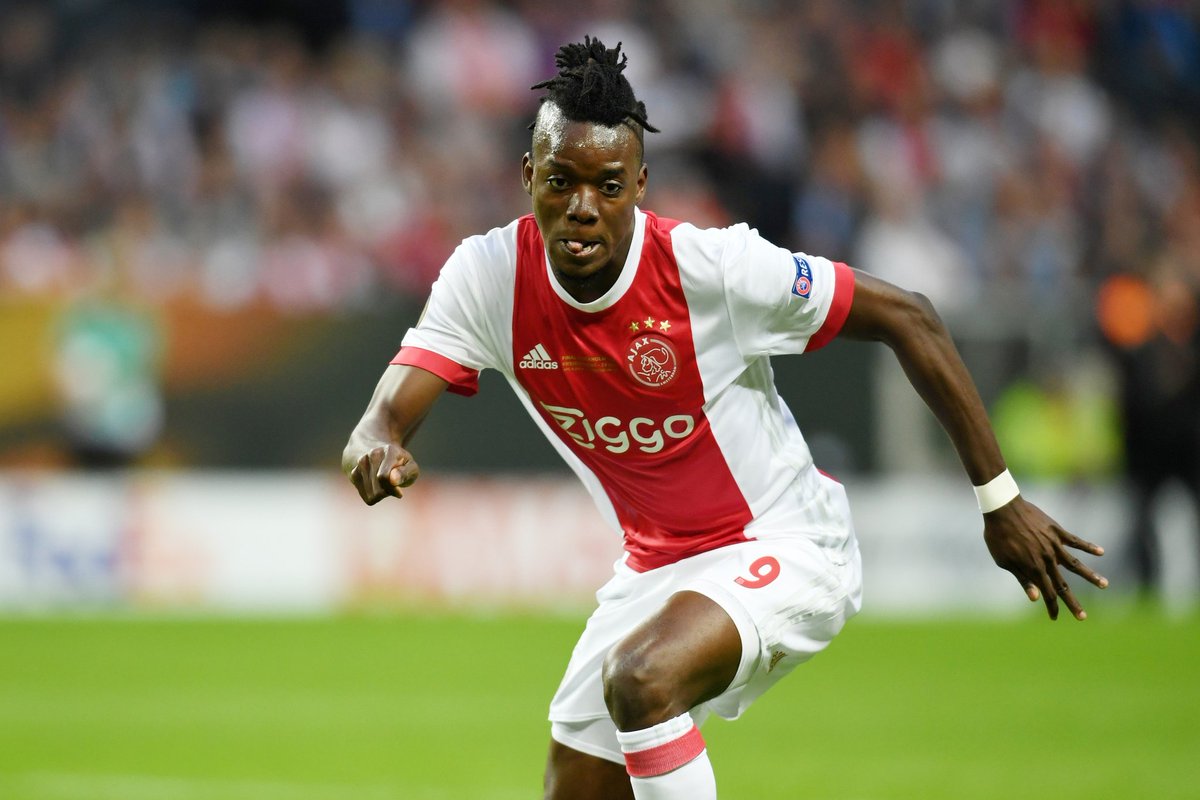 TRAORÉ LOOPT WEG MET FARIOLI! Zegt dat hij fantastisch was bij Ajax. Grote trainer, ENORME potentie. Geweldige vent. Tijd voor overwinningen! 🇮🇹⚽️ #Ajax #Farioli #Traoré"