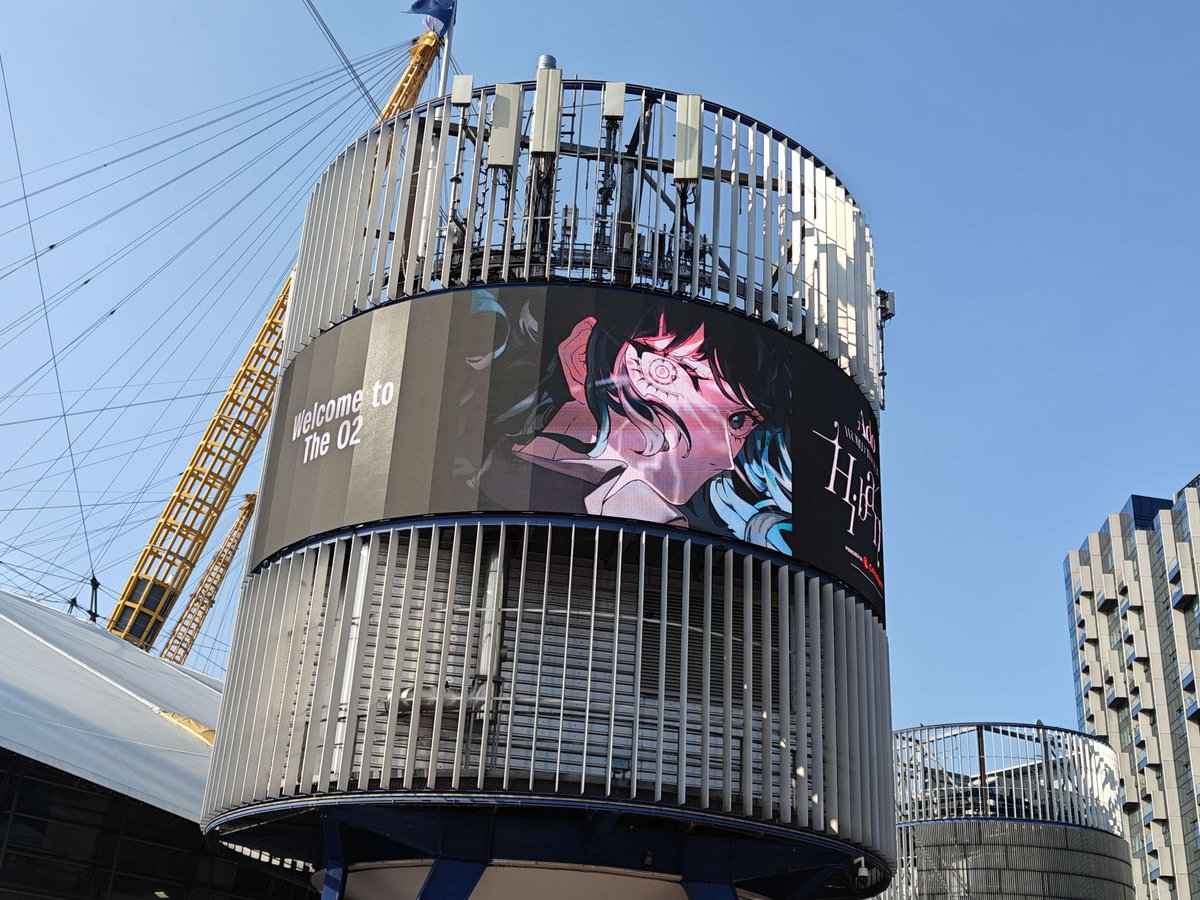 ShadowPear's tweet image. SHE IS BEYOND A GENERATIONAL TALENT. Her singing has gotten even better, the whistle note during Aishite was insane. Elf and Value were beautiful to hear live.

The crowd's energy was hyper too. I am so glad I could see this. 

#AdoHibana #AdoHibana_London