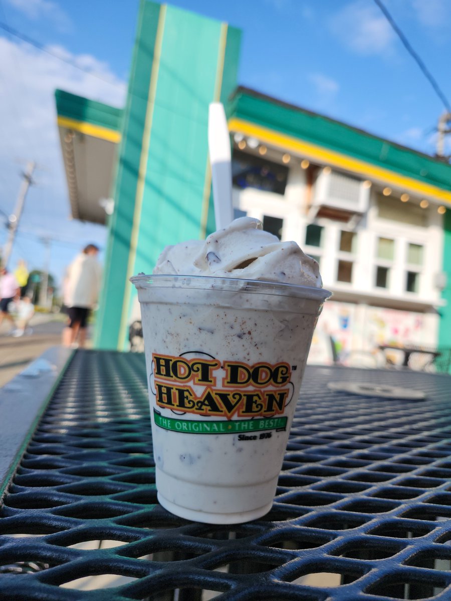 Small town dispatch II: my ritual is that I can't leave Amherst, OH without stopping at Hot Dog Heaven, literally the best coney dog spot ever. Detroit and Chicago can't hold a candle. Across the street is Hastee Tastee, an ice cream joint. Both were staples of my childhood.