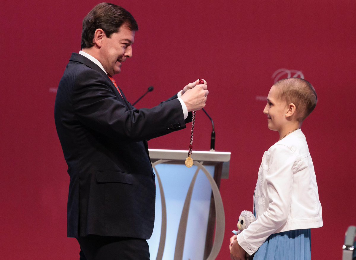 mariacmpfg's tweet image. Como ya sabéis, ayer recibí el Premio a los Valores Humanos y Sociales de la Junta de Castilla y León… ¡y aún no me lo creo! Va a ser un día que no podré olvidar nunca.
Quiero dar las gracias a todos los que habéis pensado en mí para algo tan bonito.
Seguimos sumando,os quiero🥰