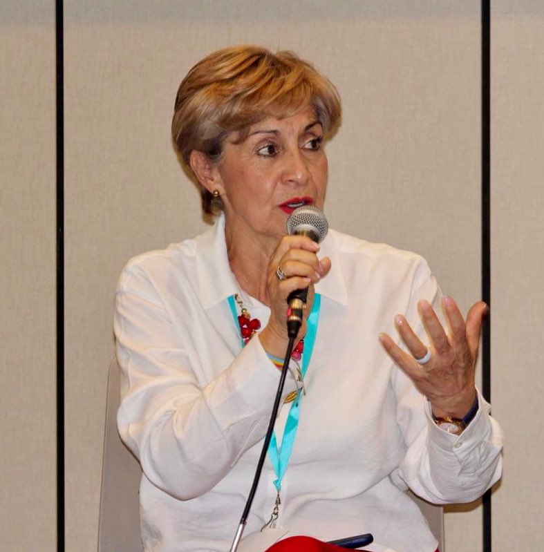 MujerGeneroCund's tweet photo. 🙋♀️Durante #WeTrade2025, la secretaria de la @MujerGeneroCund, @BettyZorro hizo presencia en el panel de encuentro de responsables de políticas sociales y secretarías de Desarrollo Social, un espacio clave para dialogar sobre inclusión, autonomía y desarrollo en el territorio. ✨ https://t.co/3HAdq22yuo