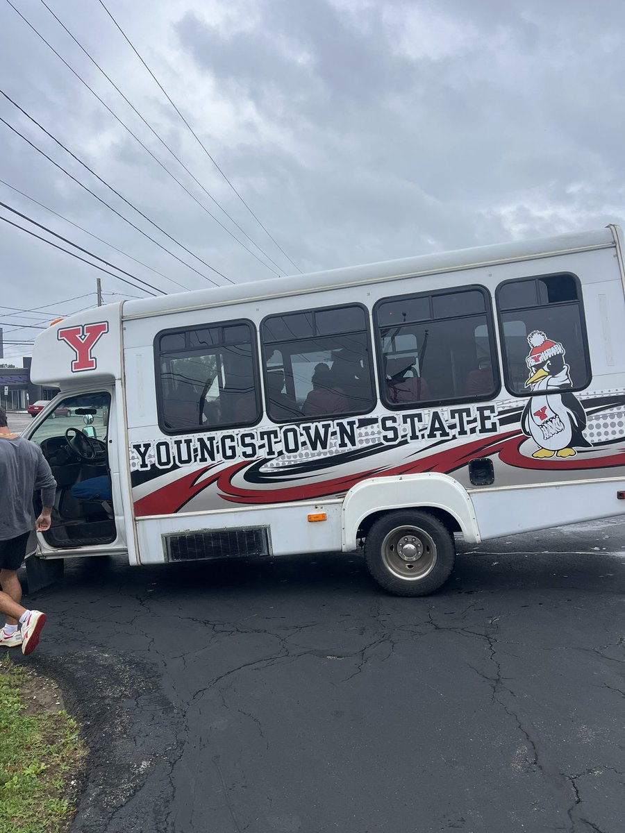 ChrisJParry3's tweet image. Wide Receiver Wing Night 🍗
Thanks to the Sharon American Legion for the tremendous hospitality. We had a blast!
#GoGuins 🐧