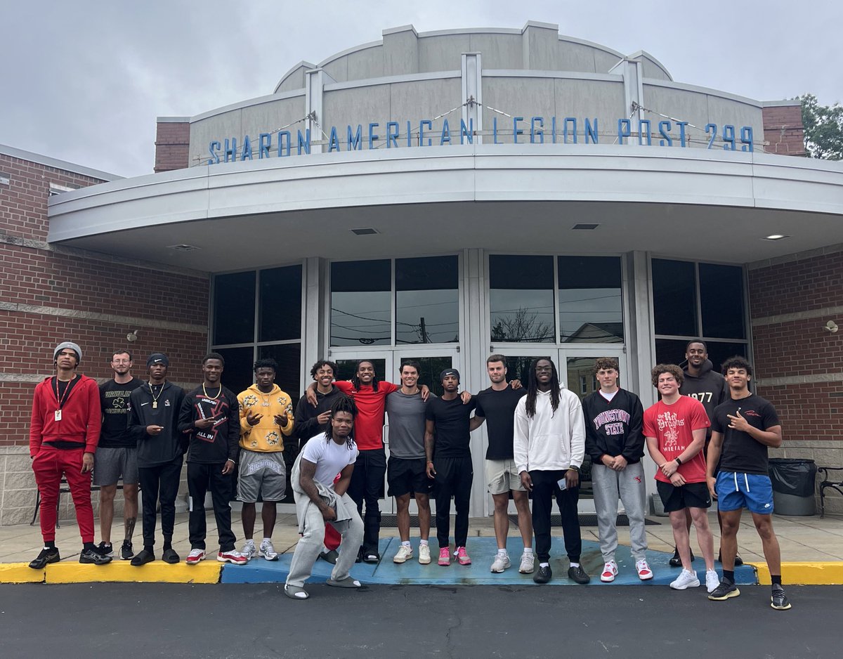 ChrisJParry3's tweet image. Wide Receiver Wing Night 🍗
Thanks to the Sharon American Legion for the tremendous hospitality. We had a blast!
#GoGuins 🐧