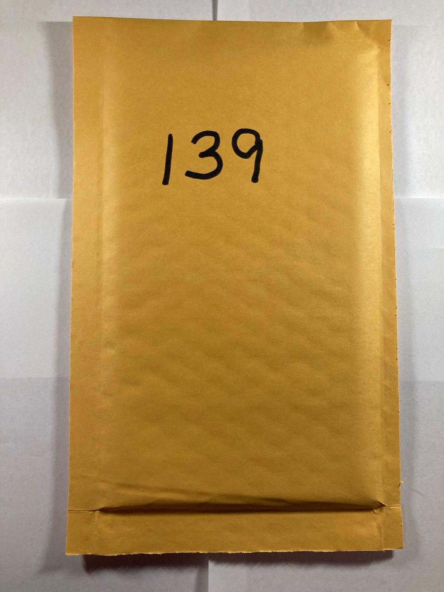 🎁Appreciation Day Giveaway🎁

Winner Announced Wednesday

Bubble Mailer includes 4 random rookie cards from the NFL, NBA or MLB

🔥Mystery Mailer #139

To enter
1. Follow
2. Retweet
3. Like