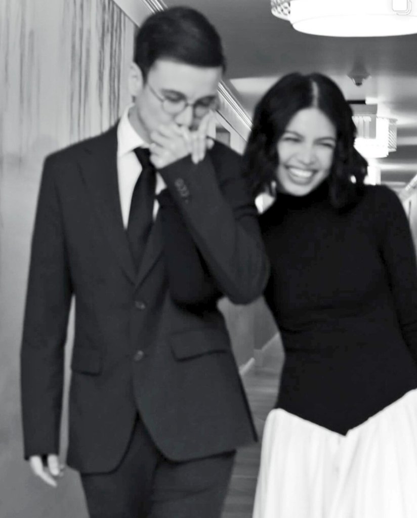 Maan Guevarra (@ma1208an) on Twitter photo Goodmorning! Goodmorning!
Goodmorning, Nicomaine 😘💛😌
Happy Friday!
Life is...
About moments that take your breath away. 🤟
Stay safe. Stay healthy. Stay happy.
<a href="/mainedcm/">Maine Mendoza</a> | #MaineMendoza Goodmorning! Goodmorning!
Goodmorning, Nicomaine 😘💛😌
Happy Friday!
Life is...
About moments that take your breath away. 🤟
Stay safe. Stay healthy. Stay happy.
<a href="/mainedcm/">Maine Mendoza</a> | #MaineMendoza