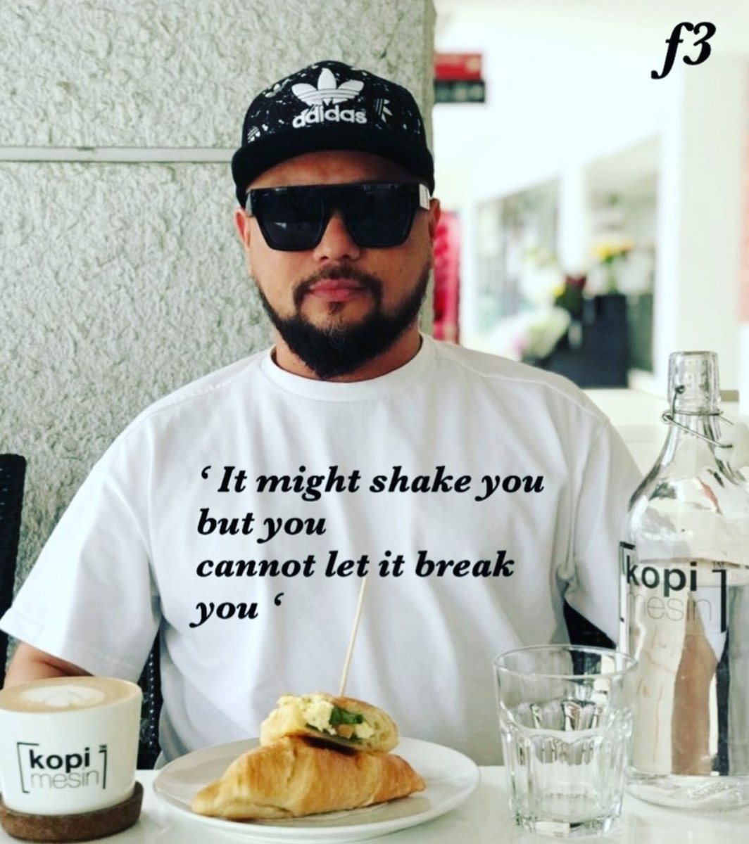 Jika perkara dunia kita sanggup berhabisan harta benda , wang ringgit dan masa utk berjaya . Utk akhirat , iman dan taqwa kita sambil lewa tapi nak masuk syurga . Mana mau nya .... malahan sikap ini adalah amat biadab kepada Tuhan ! U must fight for it . Dia Tuhan .
#jiwamerdeka