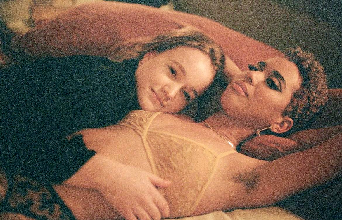 pyrorapp's tweet image. “AND WHAT IF I SAID YOU’RE MINE, MINE, MINE” 

— a #taivan / #taivanlot &amp;amp; #Yellowjackets smau inspired by ingrid goes west (2017) 👾🎮