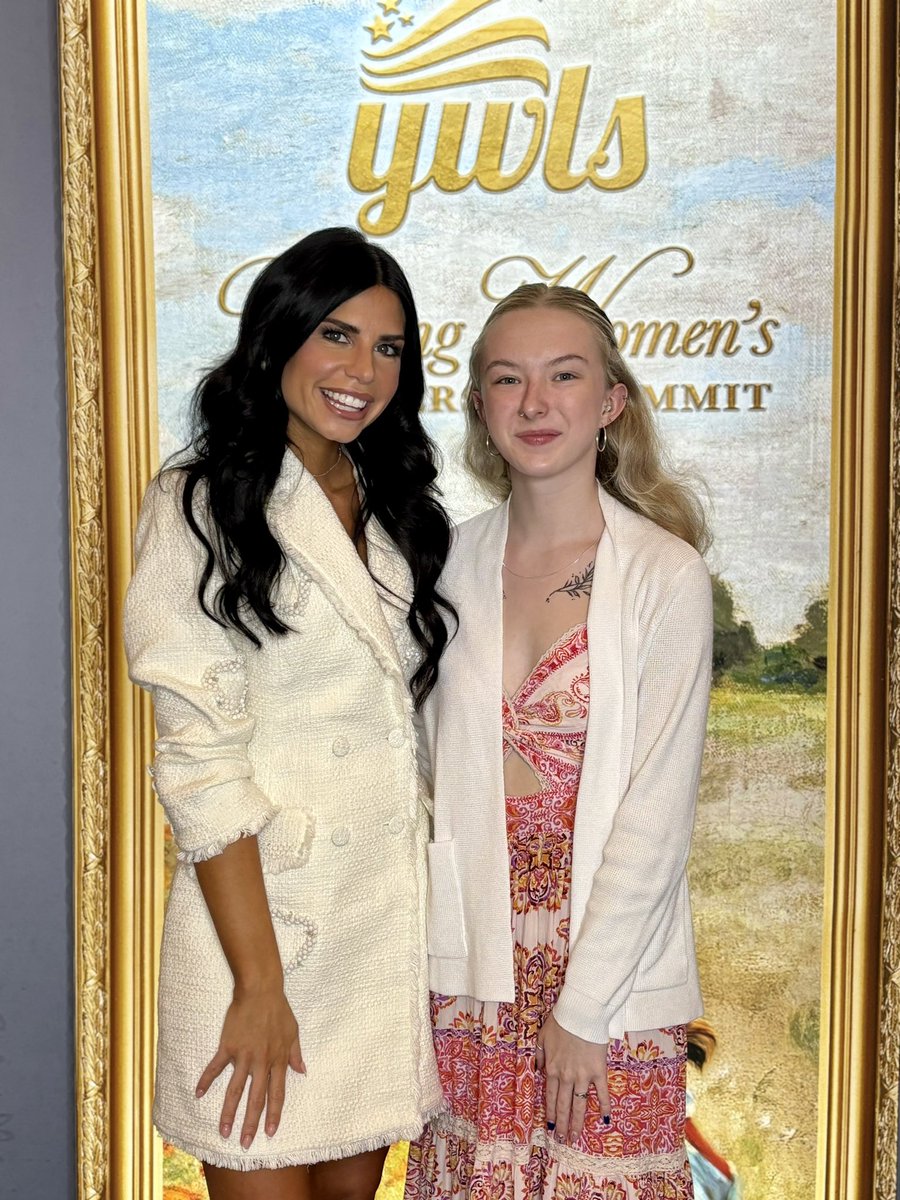 MarissaMahacek's tweet image. YWLS 2025 was a DREAM! What an INCREDIBLE weekend spent with 3,000 conservative women from across the country! Can’t wait for what’s in store for our @tpusastudents and for future @TPUSA conferences 💓🌸🎀