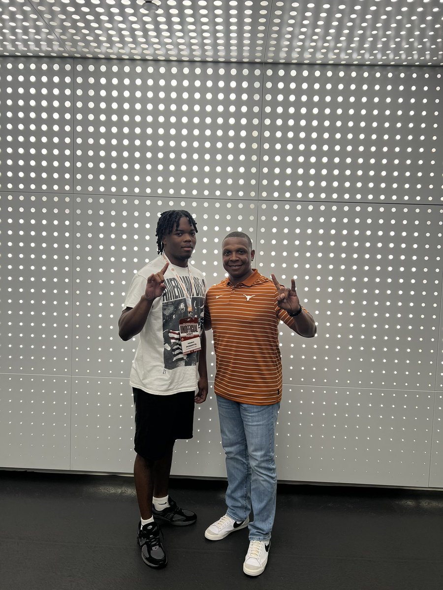 🤘🏽🤘🏽🤘🏽<a href="/CoachSark/">Steve Sarkisian</a> <a href="/CoachChadScott/">Chad Scott</a>