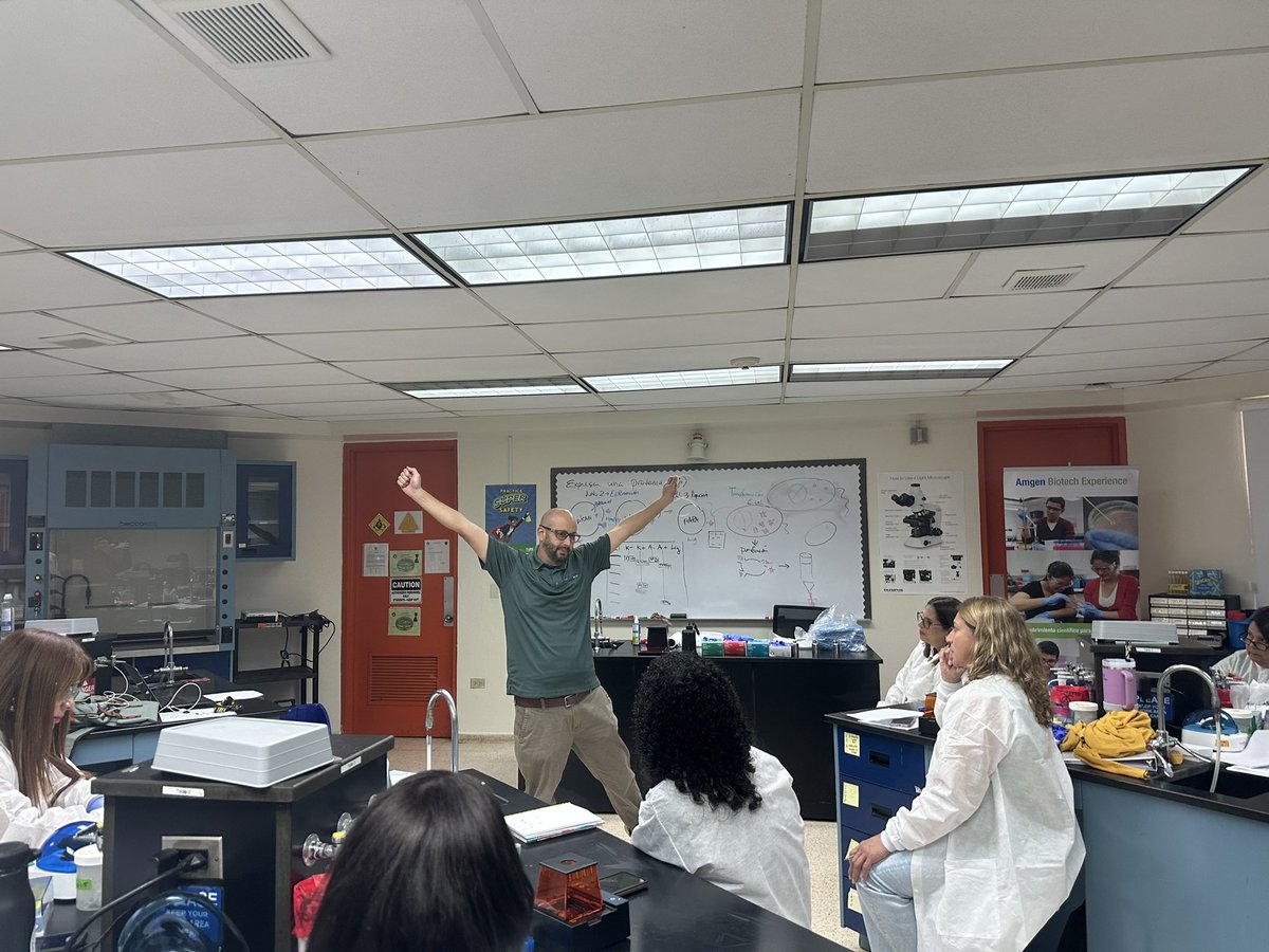 Few pictures from our PDI. Having a great time teaching #biotechexperience <a href="/ABEProgOffice/">Amgen Biotech Experience (ABE) Program Office</a> <a href="/AmgenFoundation/">Amgen Foundation</a>