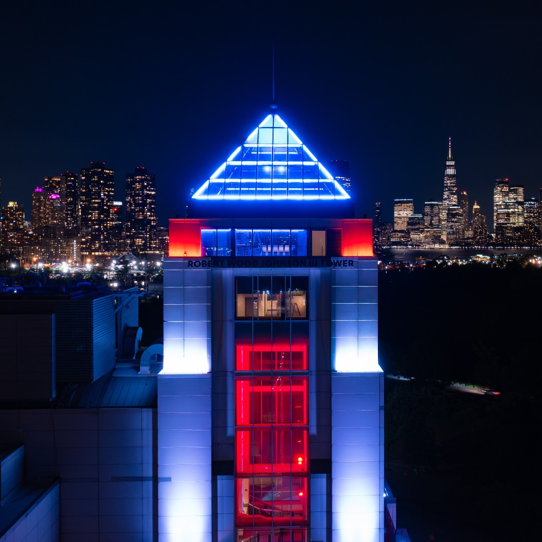 If you find yourself by LSC tonight, look up! Our Robert Wood Johnson III Tower will be lit red, white, and blue in honor of Juneteenth. ❤️🤍💙