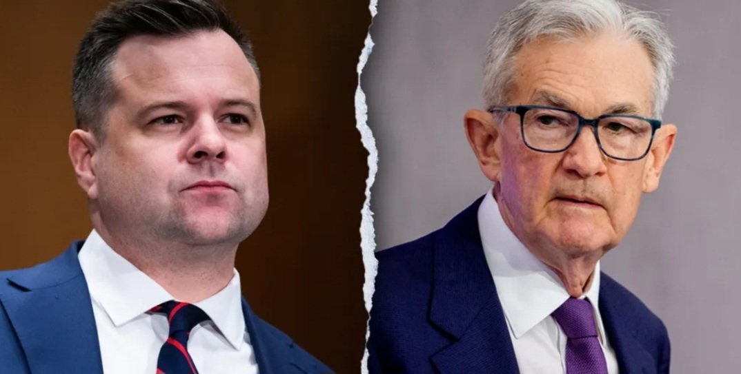 🚨BREAKING: FHFA Director Bill Pulte demands Fed Chairman Jerome Powell resign, slamming him for not cutting interest rates and hurting the housing market. Pulte calls Powell's stance "utter nonsense" as Trump pushes for a 2.5% rate cut.