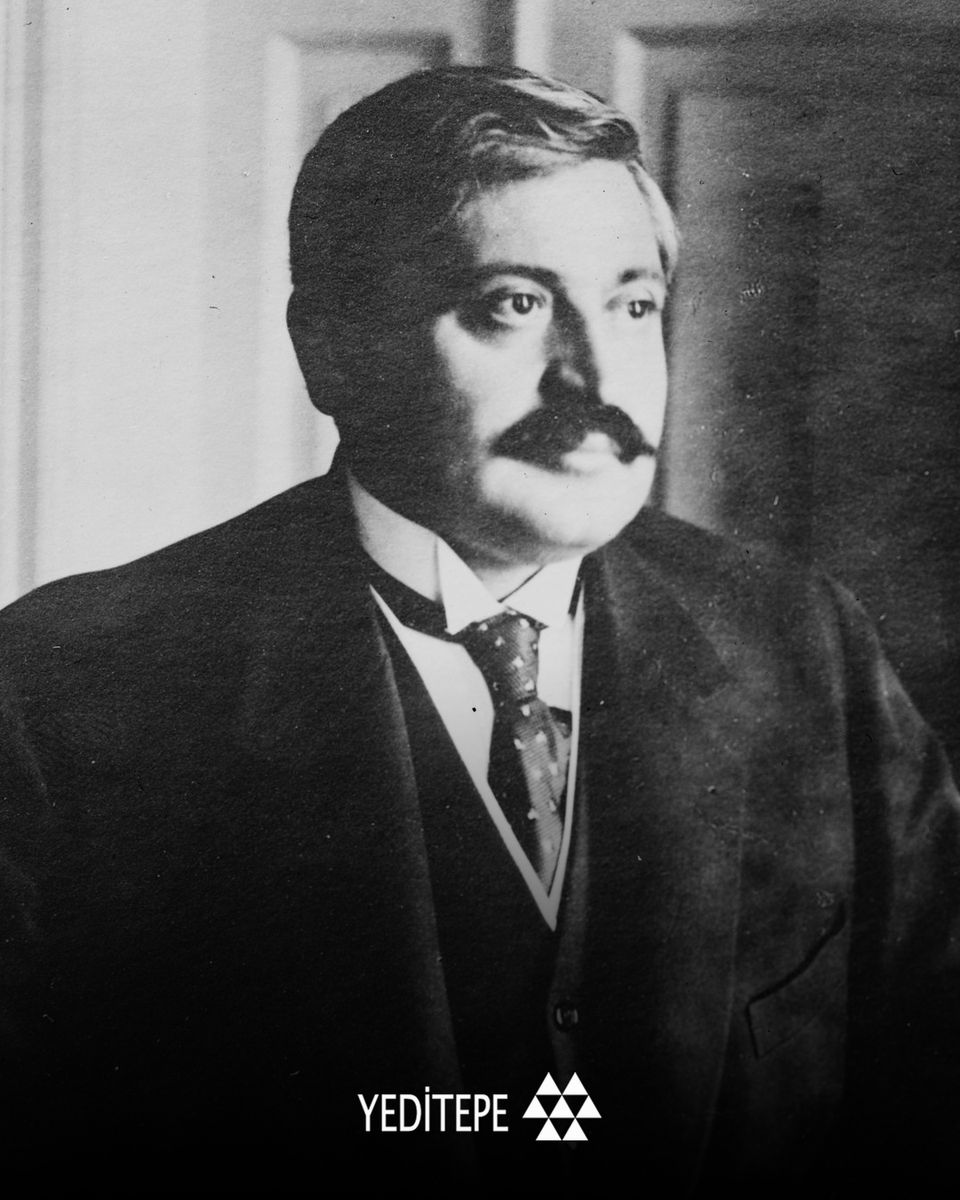 "Osmanlı Devleti Çanakkale'de, Kafkaslar'da, Filistin'de ölüm-kalım mücadelesi veriyordu. Devlet belki de tarihinin en zor günlerini yaşıyordu. İşte Ermeni tezlerinde önemli bir simge olan 24 Nisan 1915 tarihi böyle bir zaman diliminde ortaya çıktı."
-Mustafa Çolak, Komitenin