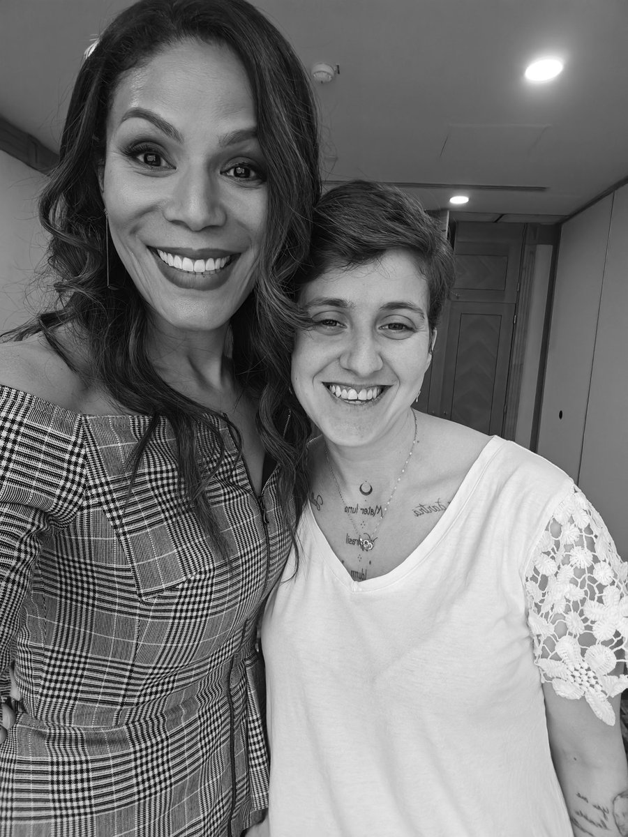 Maritxu____'s tweet image. If someone had told me one day that I was going to meet Grace Greenleaf I would never have believed it and yet this dream came true this weekend, I still can&apos;t believe it, thank you @DreamitCon for making our wildest dreams come true 🥹🫶
#FRR5 #MerleDandridge