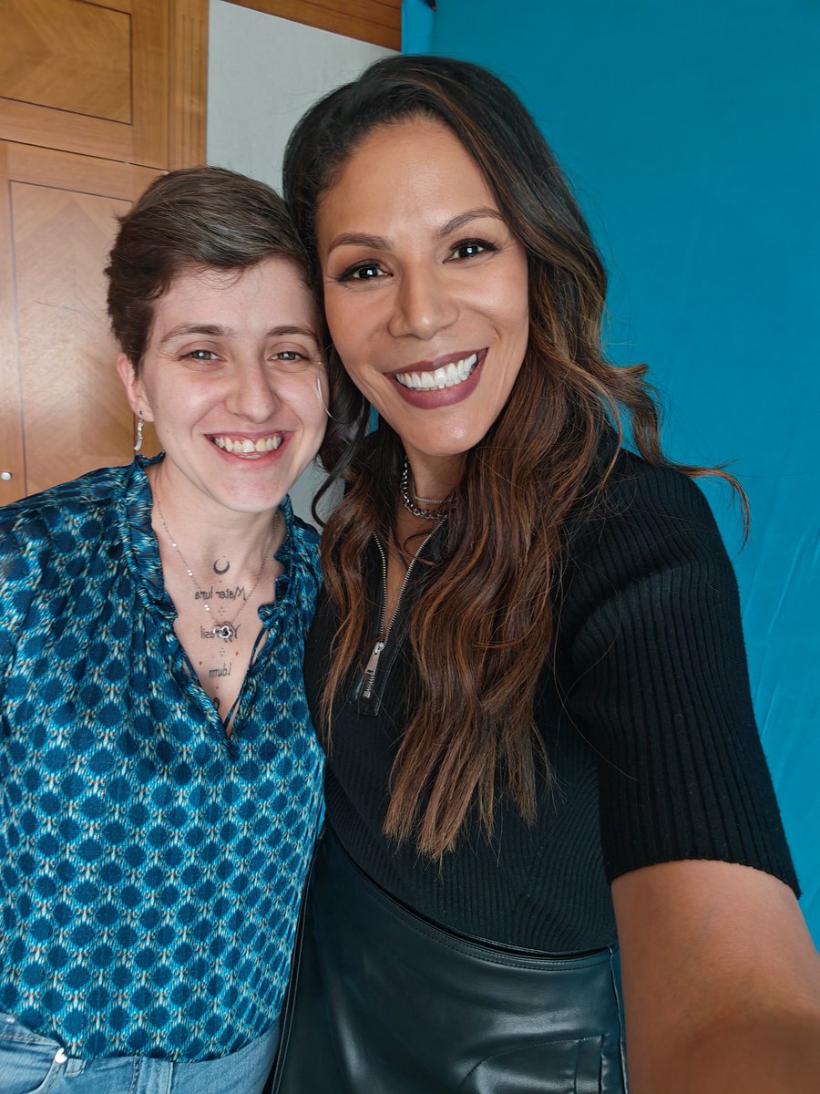 Maritxu____'s tweet image. If someone had told me one day that I was going to meet Grace Greenleaf I would never have believed it and yet this dream came true this weekend, I still can&apos;t believe it, thank you @DreamitCon for making our wildest dreams come true 🥹🫶
#FRR5 #MerleDandridge